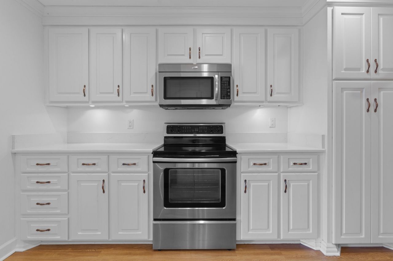 5806 Edinburgh Drive Photo 15