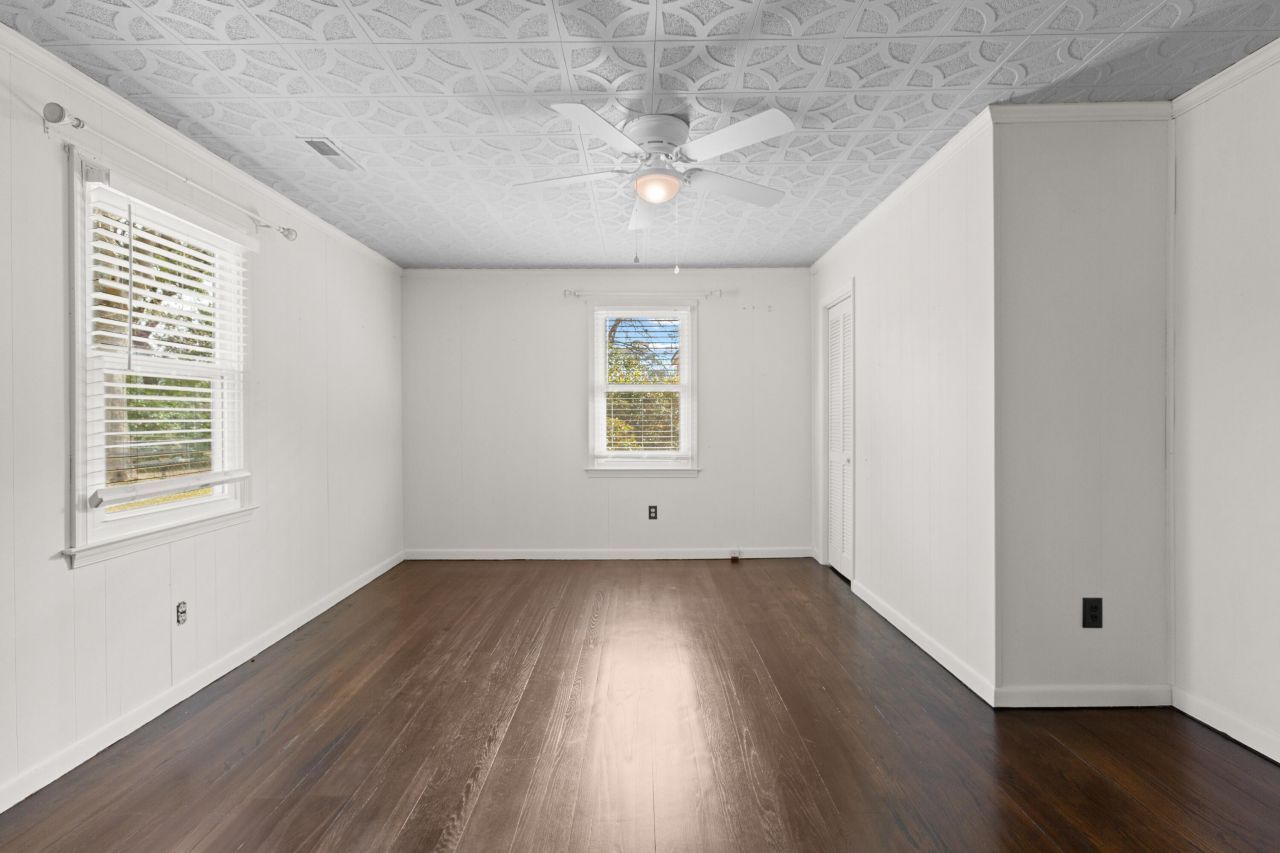 5806 Edinburgh Drive Photo 24