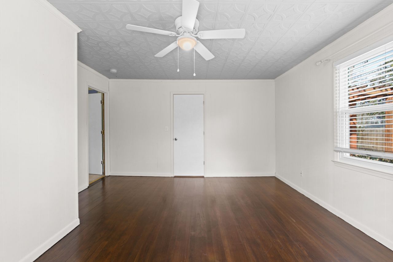 5806 Edinburgh Drive Photo 25