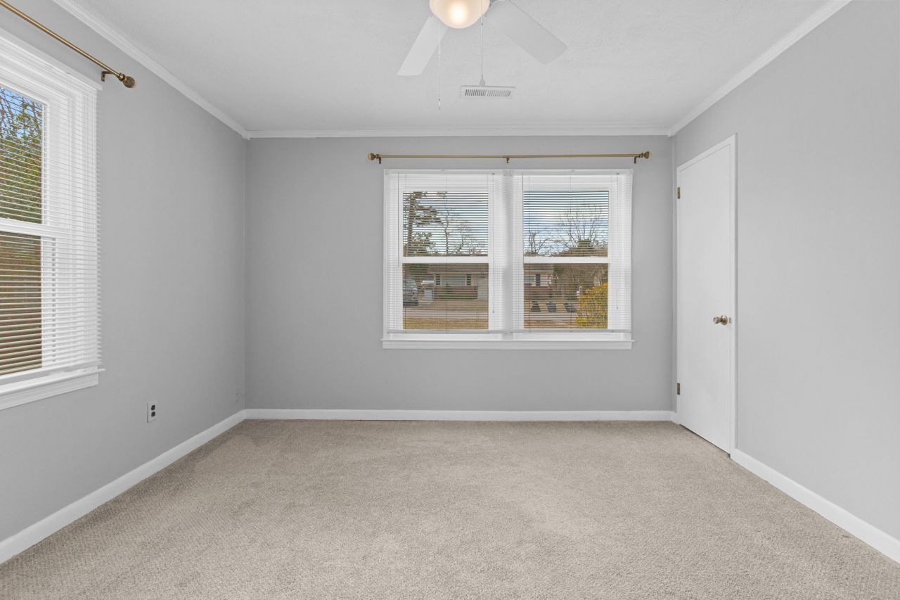 5806 Edinburgh Drive Photo 32