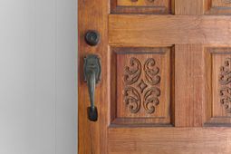 5806 Edinburgh Drive photo 4