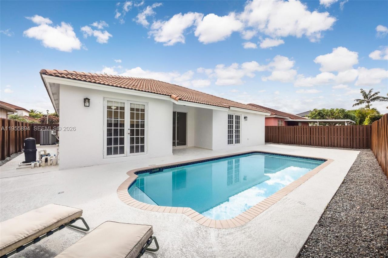 15963 SW 99th Ln, Miami, FL 33196 Photo