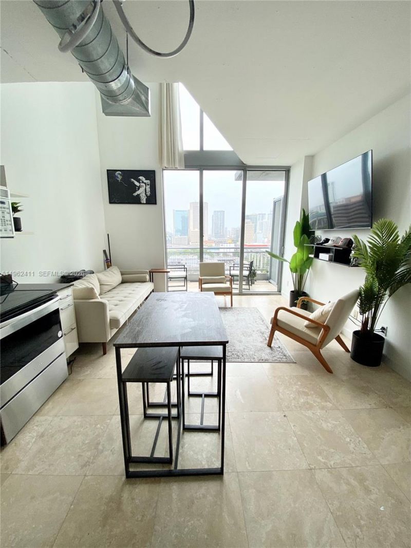 690 SW 1st Ct, Unit 1715, Miami, FL 33130 Photo