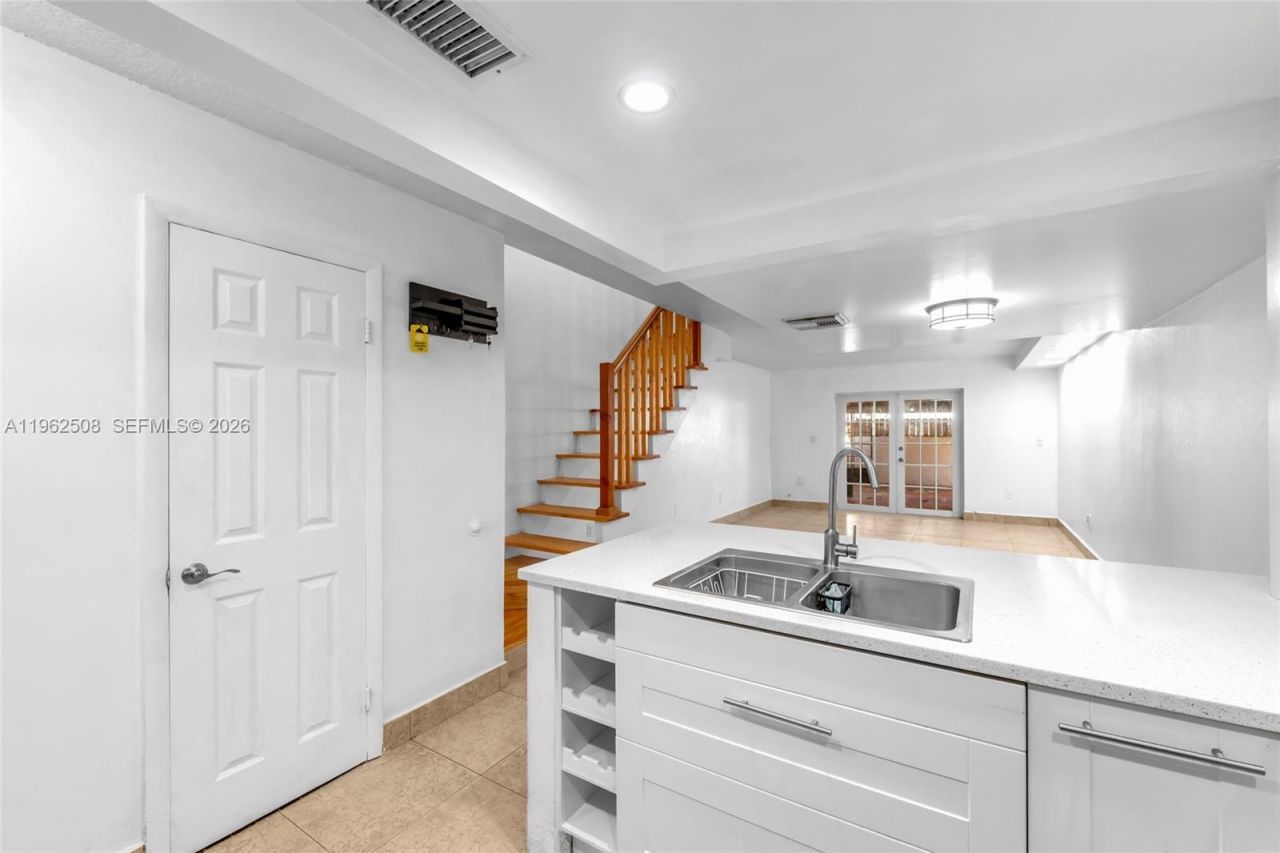 15007 SW 80th Ter, Unit 813, Miami, FL 33193 Photo