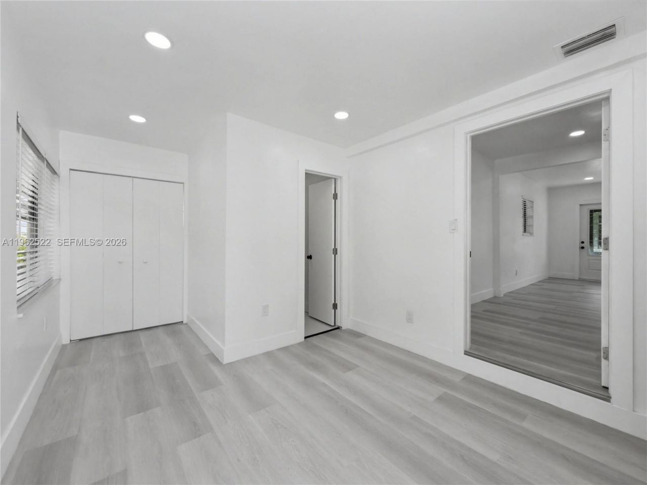 15694 NE 10th Ct, North Miami Beach, FL 33162 Photo