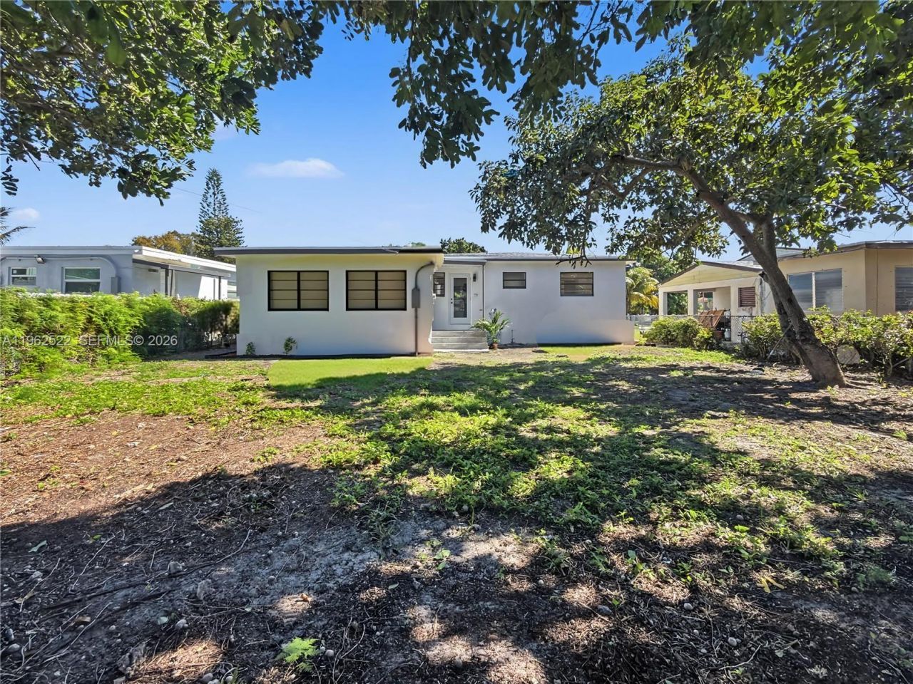 15694 NE 10th Ct, North Miami Beach, FL 33162 Photo