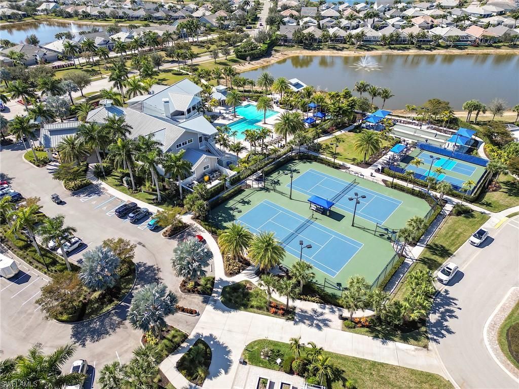 10641 Jackson Square Dr, Estero, FL 33928 Photo