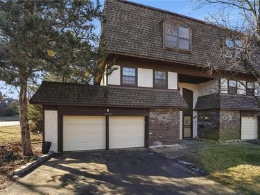 10132 Locust Street, Kansas City, MO 64131