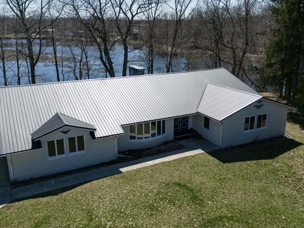 1017 Azaleamum Drive, Three Rivers, MI 49093
