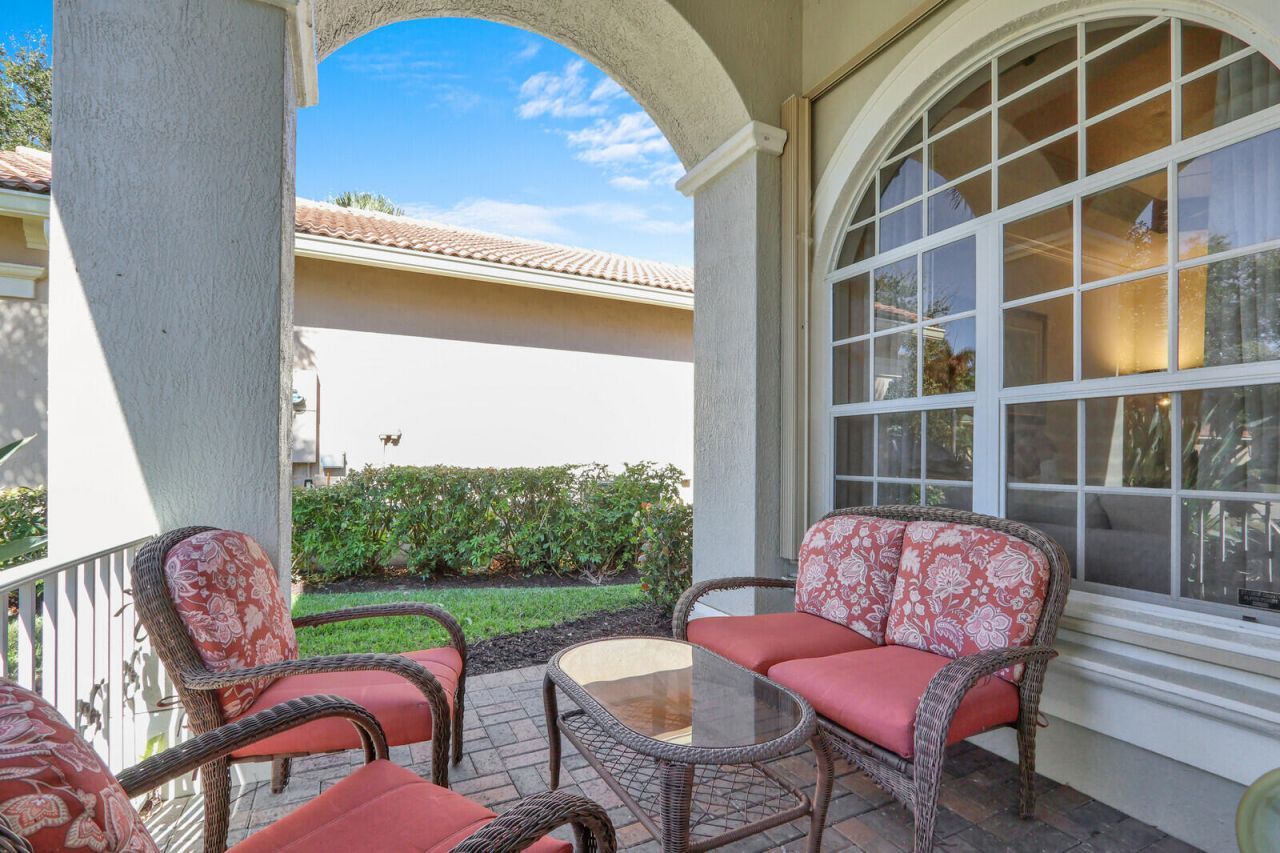 8932 SW Champions Way, Port Saint Lucie, FL 34986 Photo