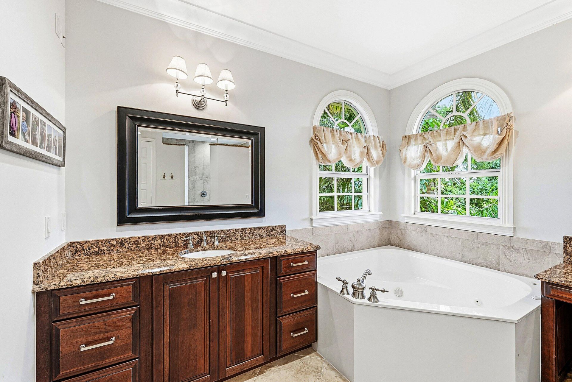 228 Orange Tree Drive, Atlantis, FL 33462 Photo