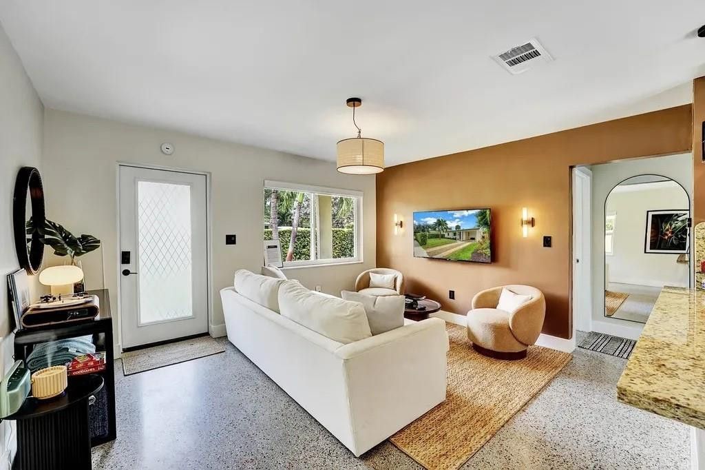 820 NE 17th Street, Fort Lauderdale, FL 33305 Photo