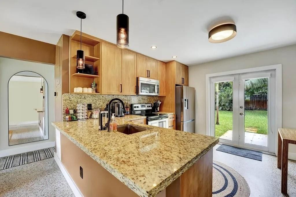 820 NE 17th Street, Fort Lauderdale, FL 33305 Photo