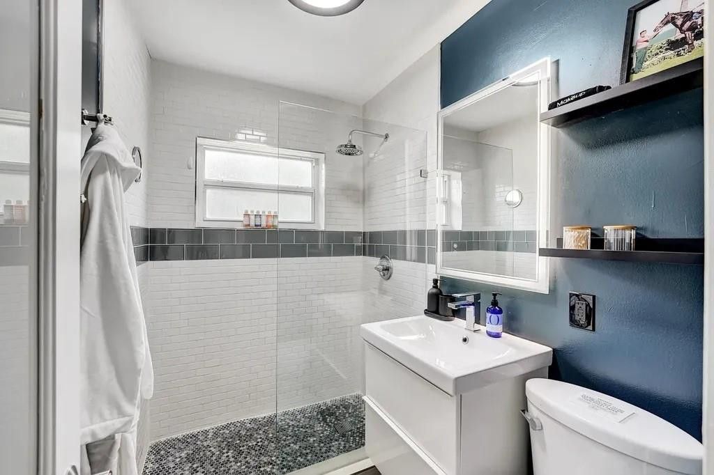 820 NE 17th Street, Fort Lauderdale, FL 33305 Photo