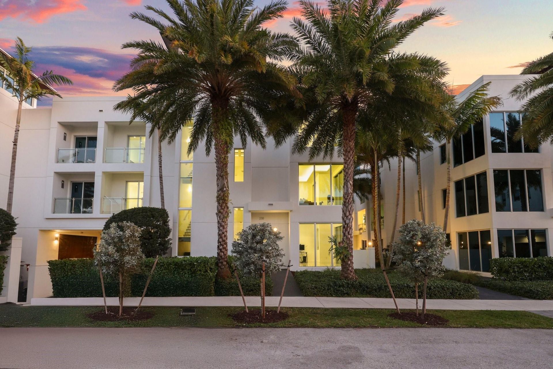 238 Shore Court, Unit 238, Lauderdale by the Sea, FL 33308 Photo