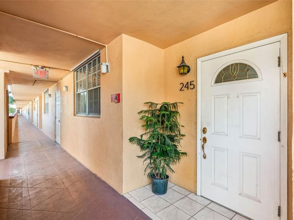 4500 N Federal Hwy, Unit 245E, Lighthouse Point, FL 33064