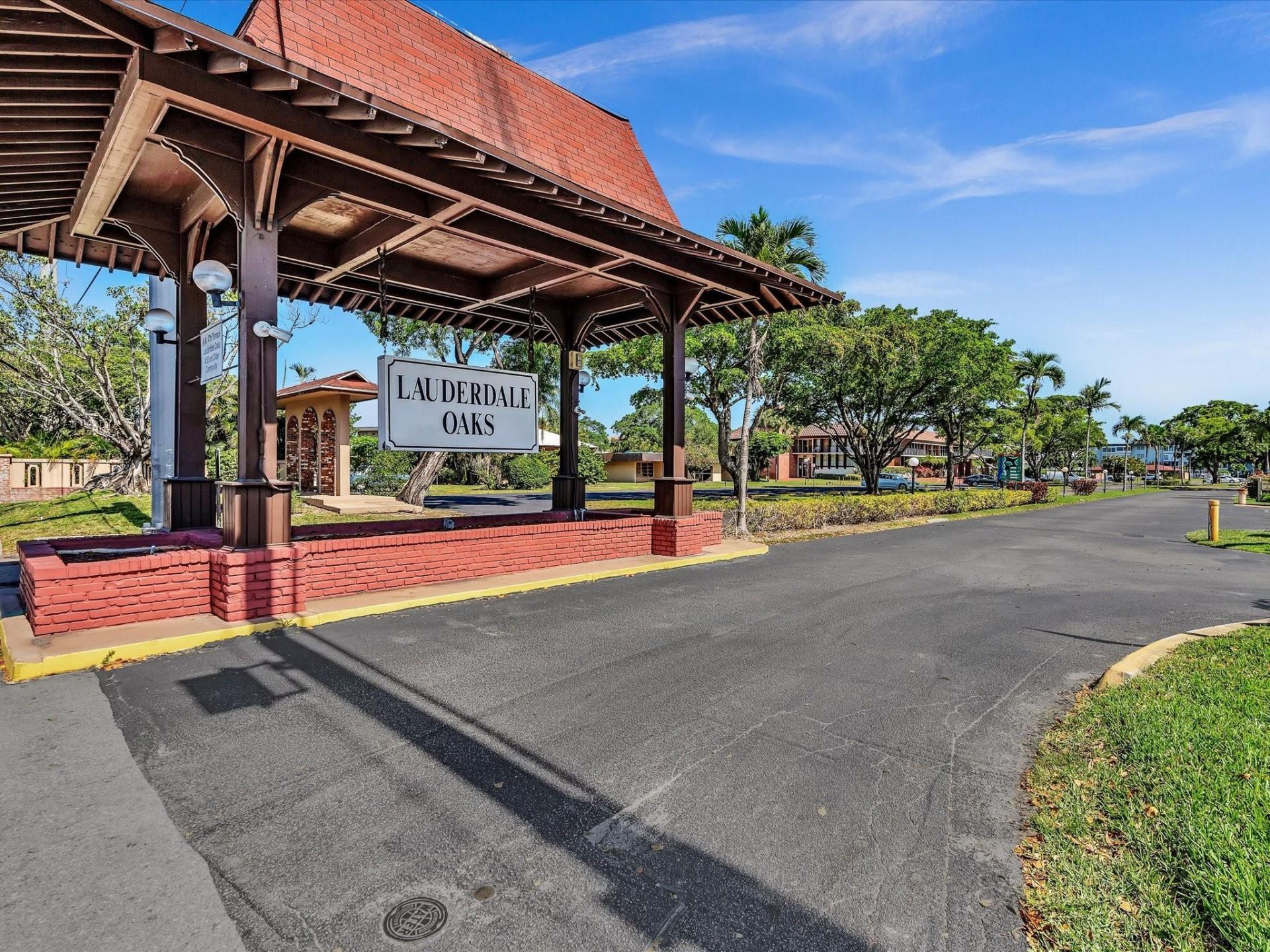 2881 NW 47th Terrace, Unit 209, Lauderdale Lakes, FL 33313 Photo