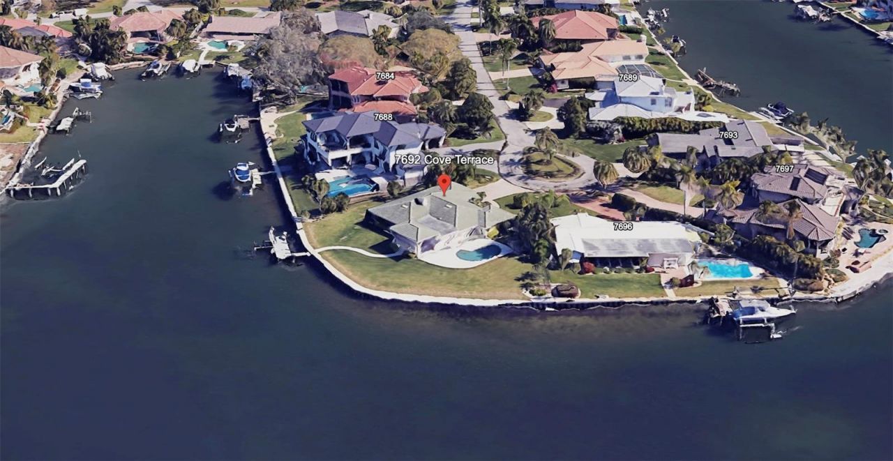 7692 Cove Terrace, Sarasota, FL 34231 Photo