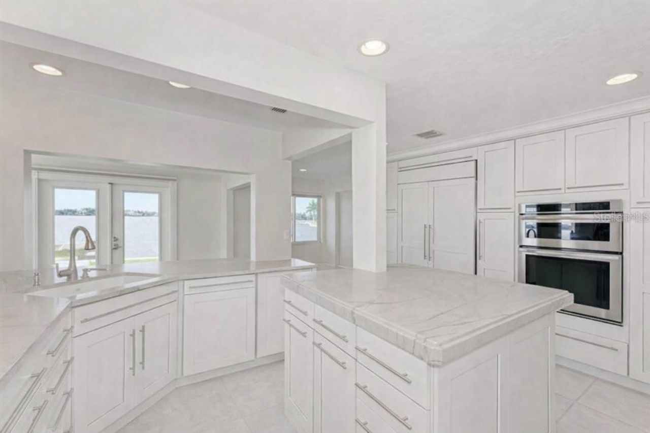 7692 Cove Terrace, Sarasota, FL 34231 Photo