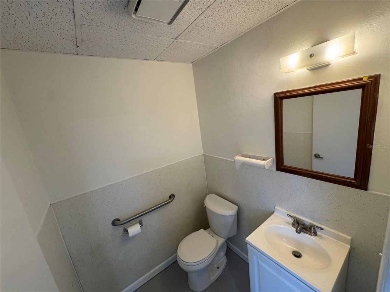 702 W Park Avenue, Unit A1, Edgewater, FL 32132 Photo