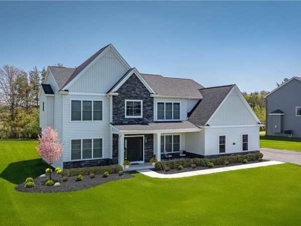 167 Sandywood Circle, Grand Island, NY 14072