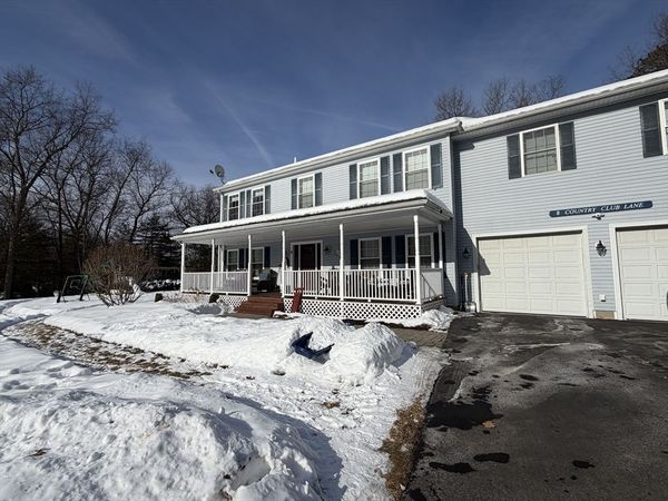 8 Country Club Ln, Montague, MA 01376