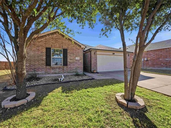 205 Fossil Bridge Drive, Fort Worth, TX 76131