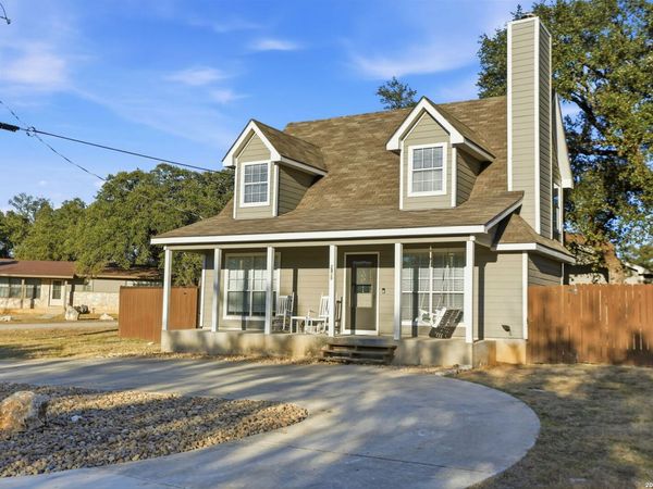 2325 Lakeshore Dr, Canyon Lake, TX 78133