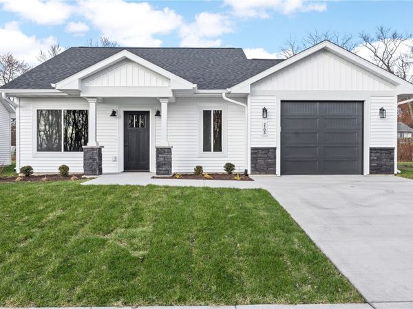 2102 Whispering Meadow Drive, Iowa City, IA 52240