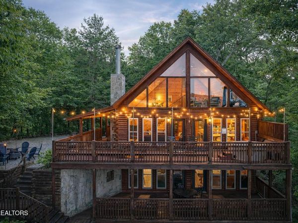 531 Gatlin Drive, Gatlinburg, TN 37738