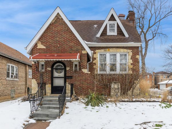 1647 Clinton Avenue, Berwyn, IL 60402