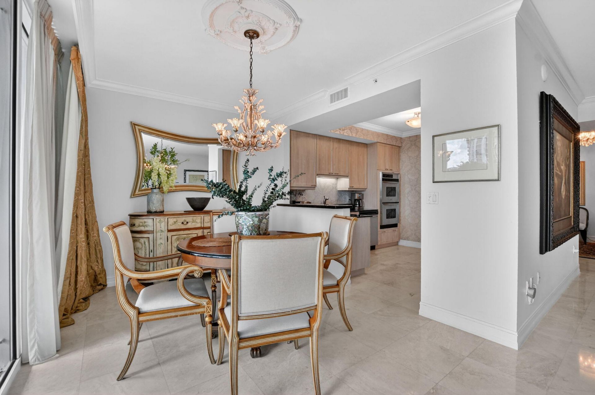 550 SE Mizner Boulevard, Unit B307, Boca Raton, FL 33432 Photo