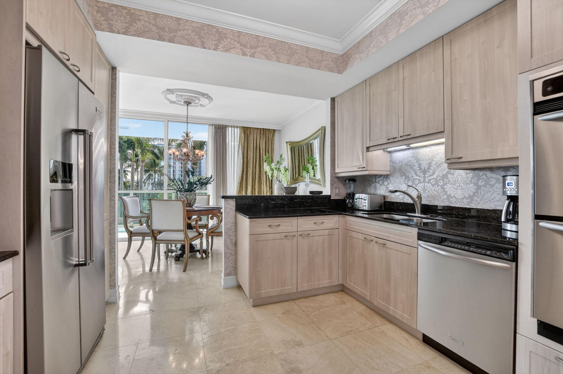 550 SE Mizner Boulevard, Unit B307, Boca Raton, FL 33432 Photo