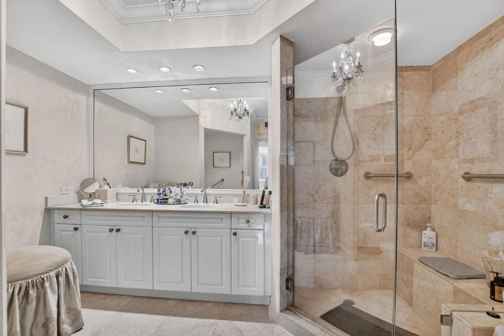 550 SE Mizner Boulevard, Unit B307, Boca Raton, FL 33432 Photo