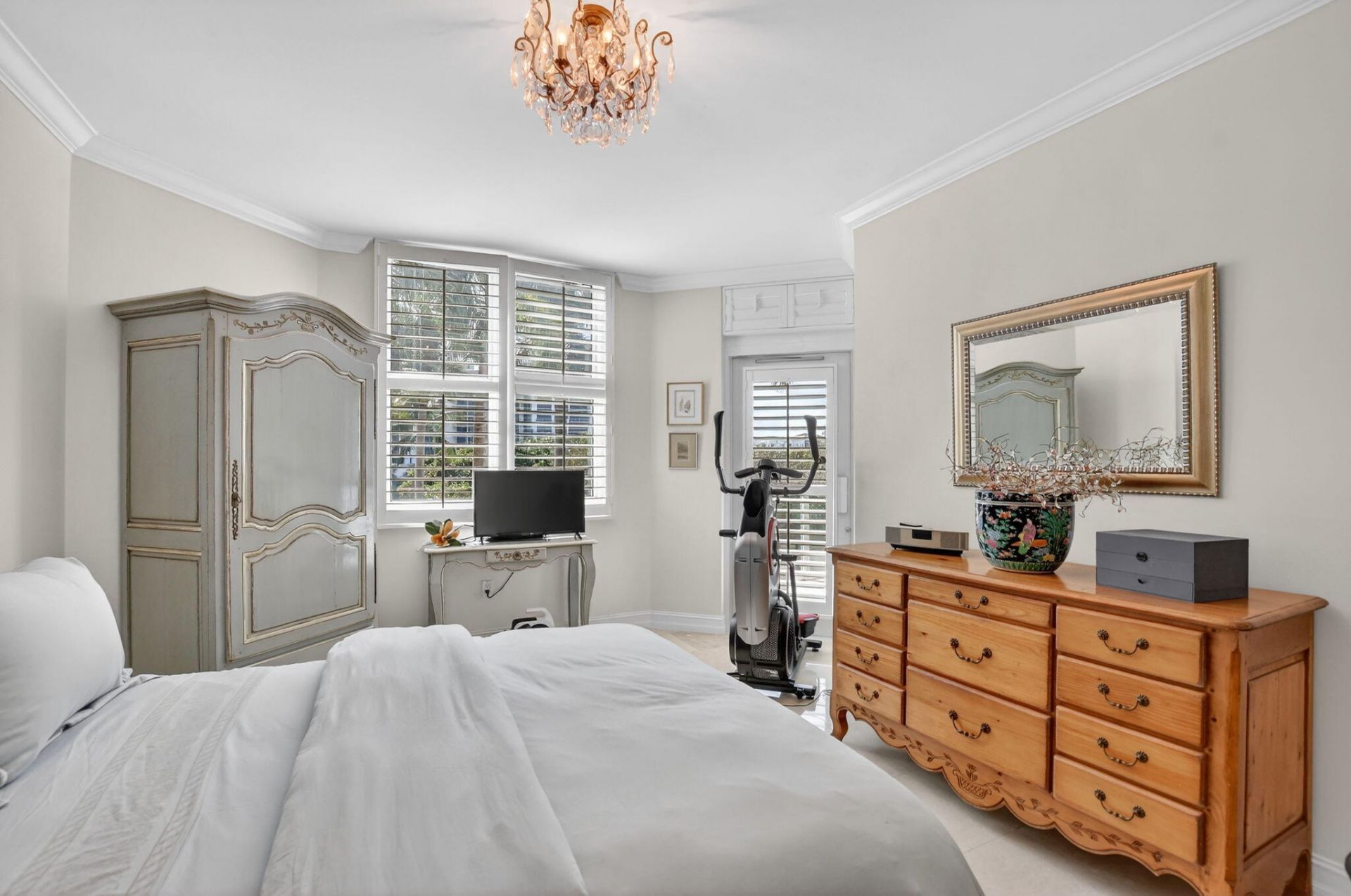 550 SE Mizner Boulevard, Unit B307, Boca Raton, FL 33432 Photo