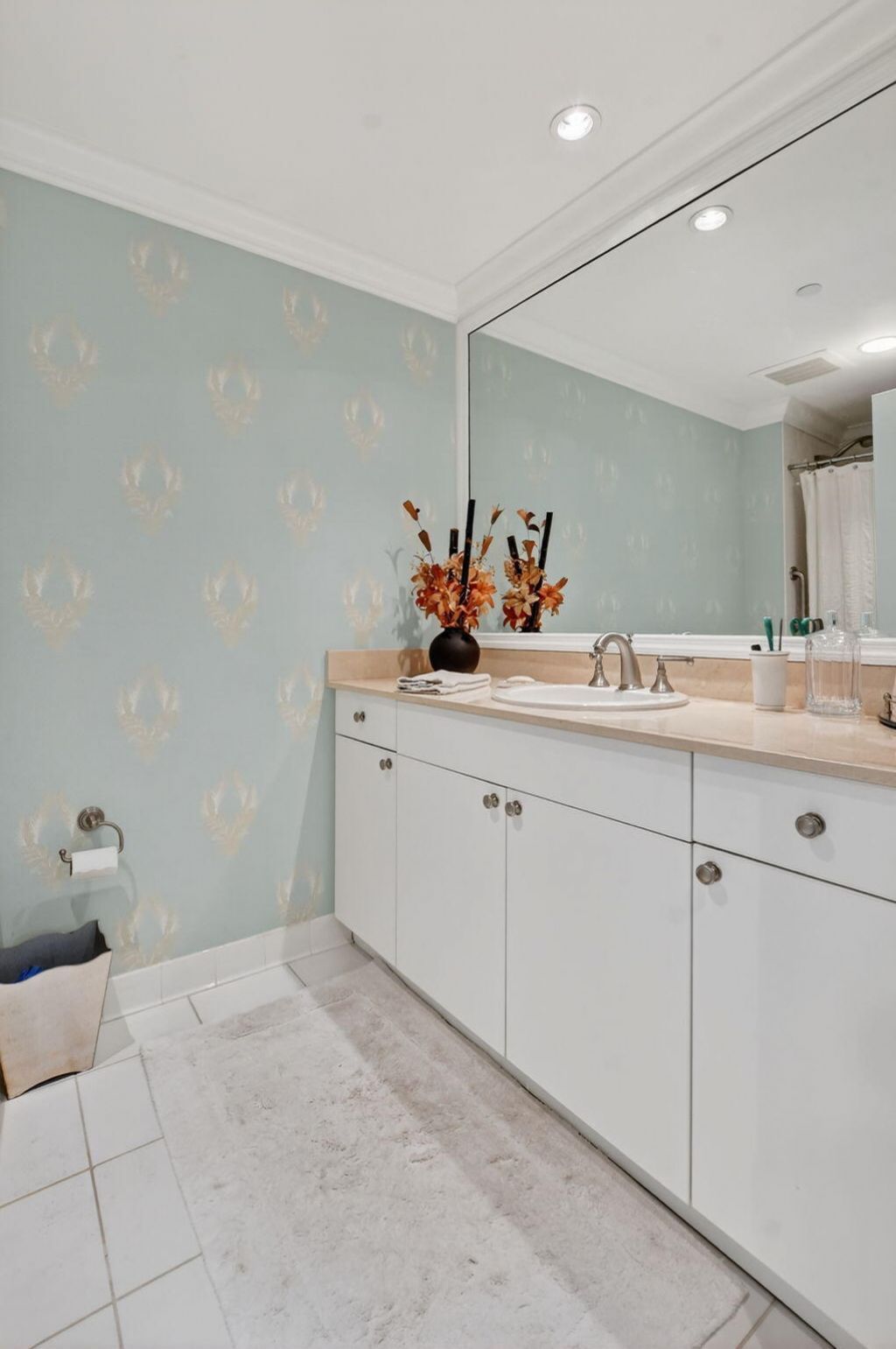 550 SE Mizner Boulevard, Unit B307, Boca Raton, FL 33432 Photo