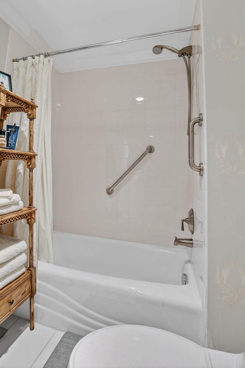 550 SE Mizner Boulevard, Unit B307, Boca Raton, FL 33432 Photo