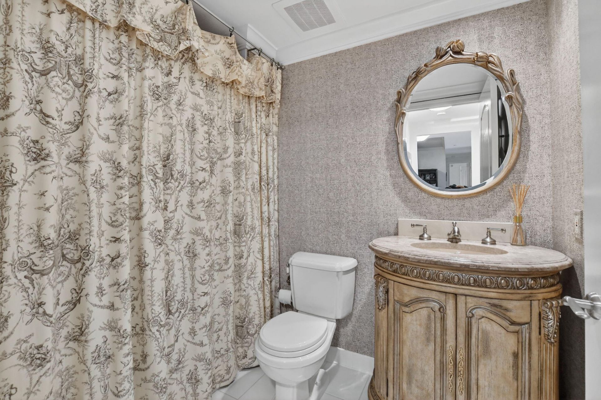 550 SE Mizner Boulevard, Unit B307, Boca Raton, FL 33432 Photo