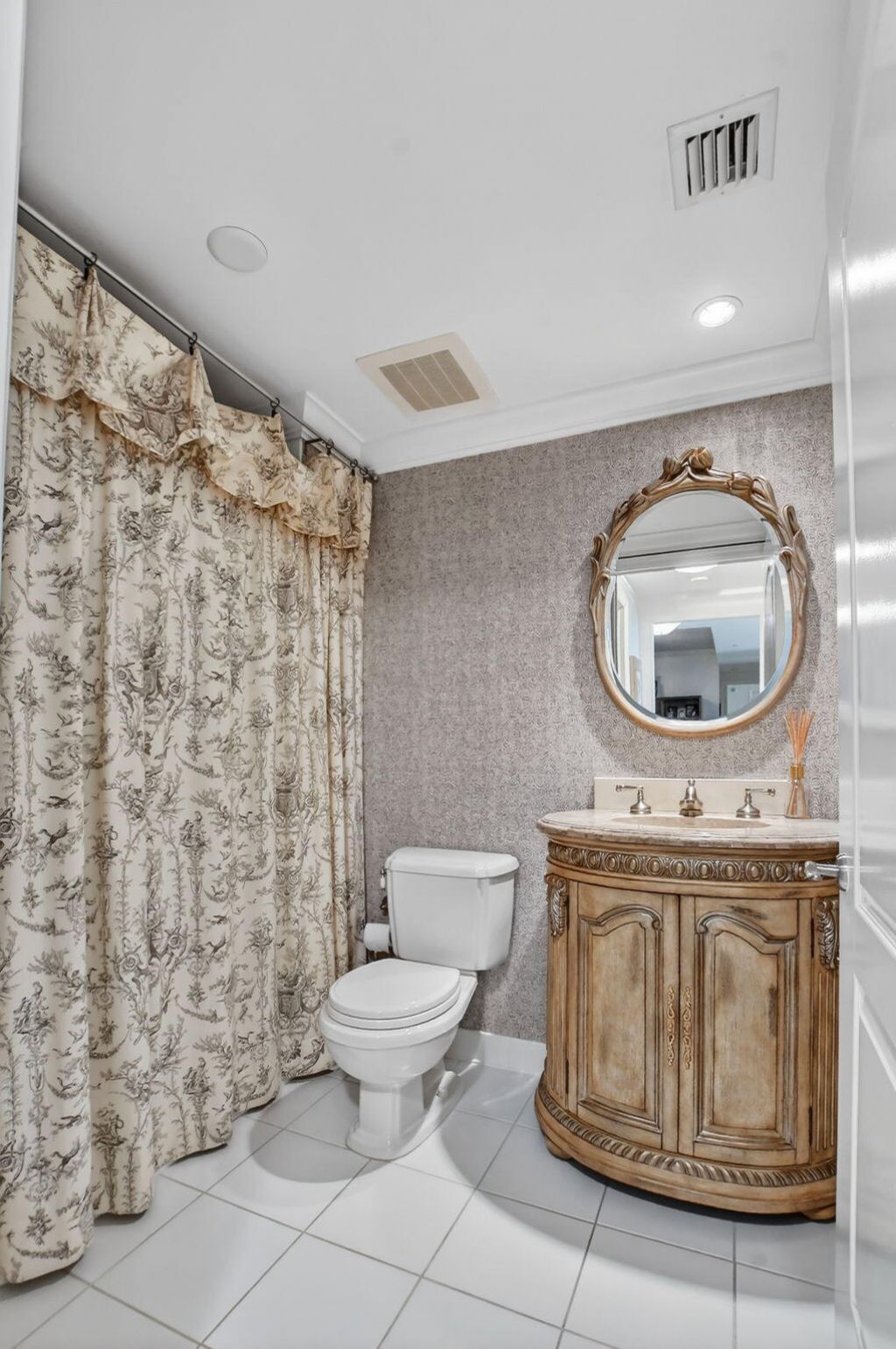 550 SE Mizner Boulevard, Unit B307, Boca Raton, FL 33432 Photo