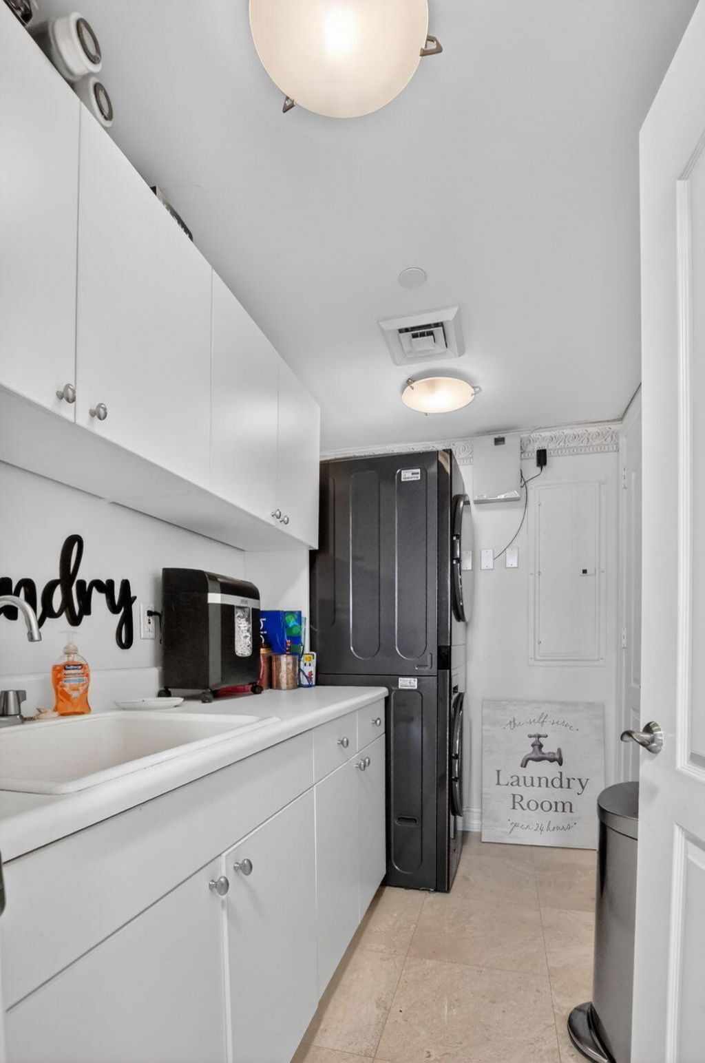 550 SE Mizner Boulevard, Unit B307, Boca Raton, FL 33432 Photo