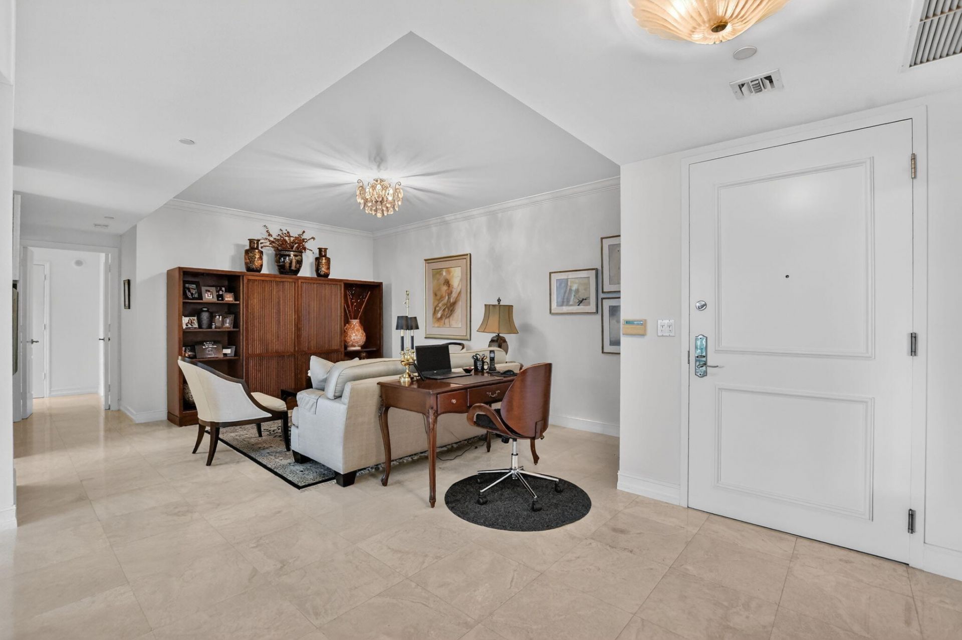 550 SE Mizner Boulevard, Unit B307, Boca Raton, FL 33432 Photo