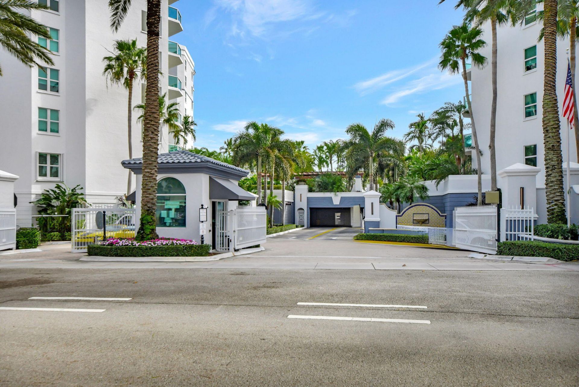 550 SE Mizner Boulevard, Unit B307, Boca Raton, FL 33432 Photo
