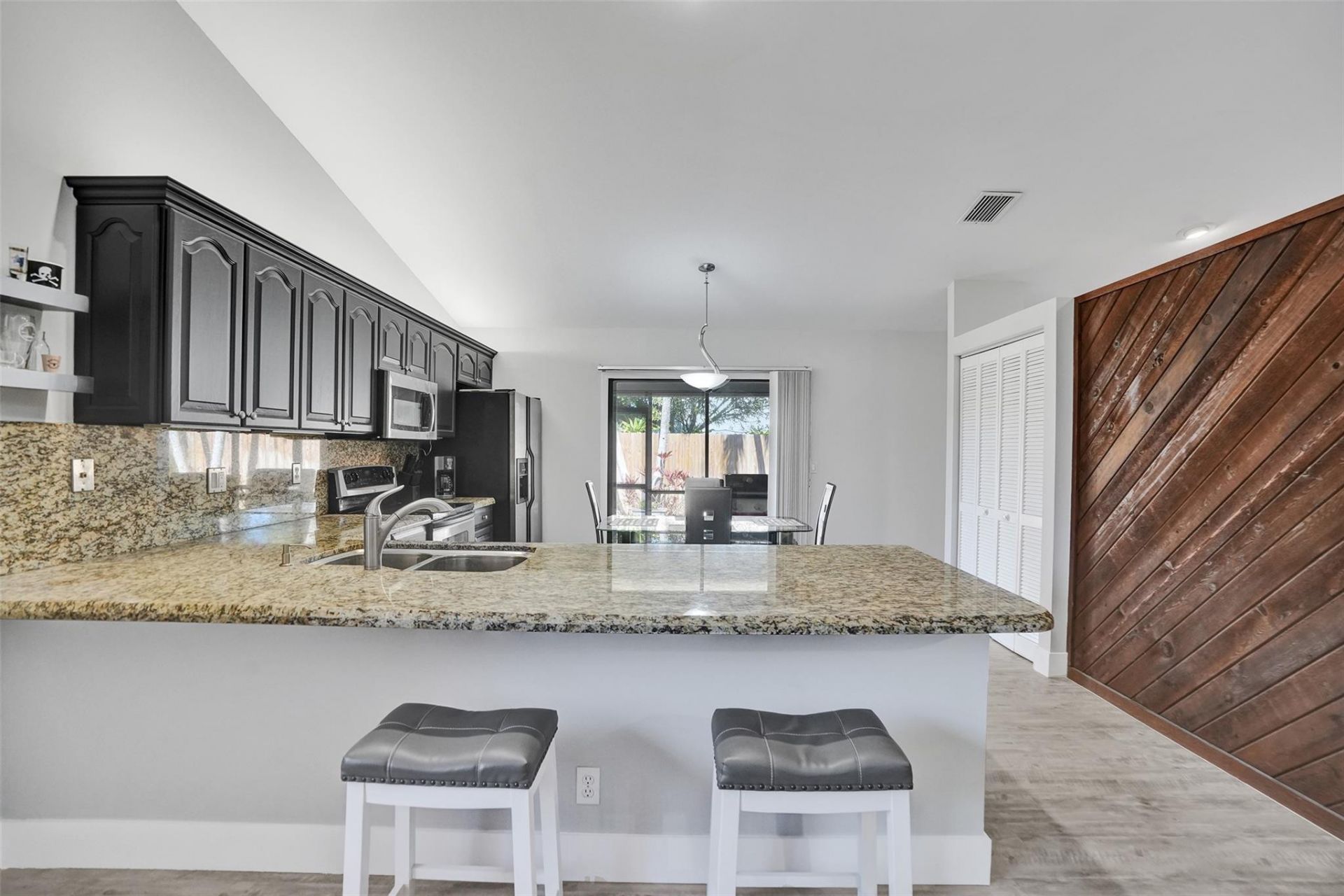 141 Roycourt Circle, Royal Palm Beach, FL 33411 Photo