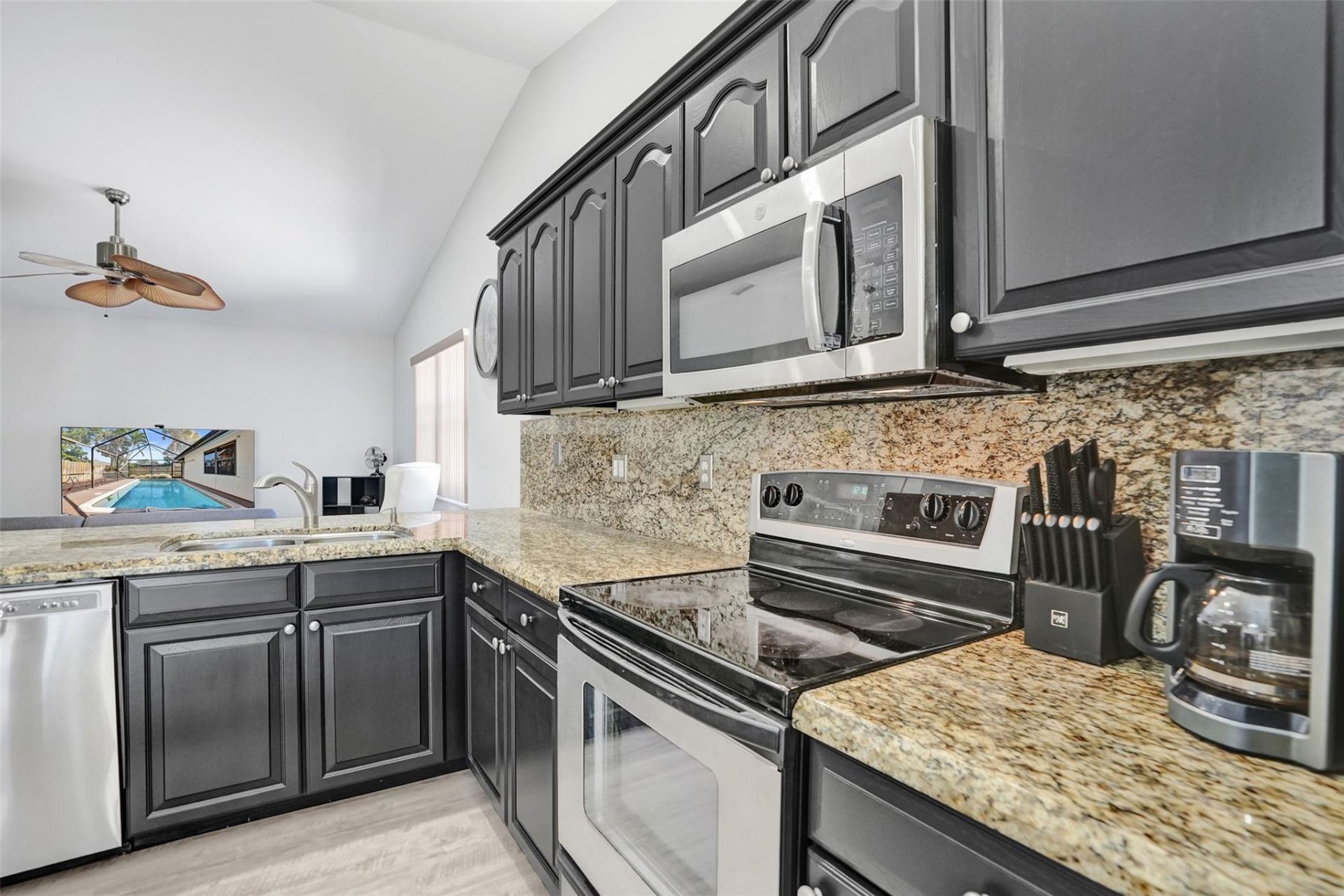 141 Roycourt Circle, Royal Palm Beach, FL 33411 Photo