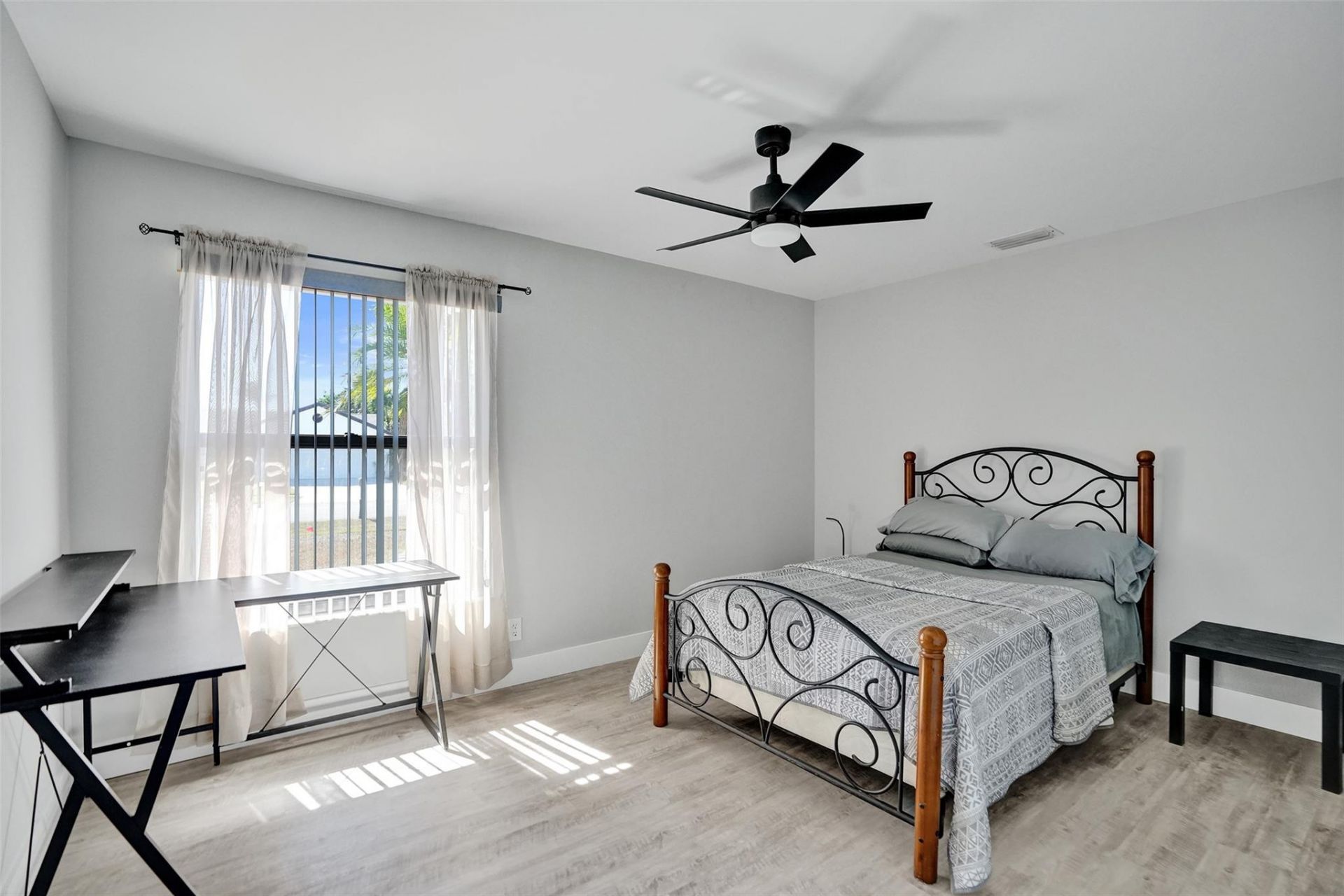 141 Roycourt Circle, Royal Palm Beach, FL 33411 Photo