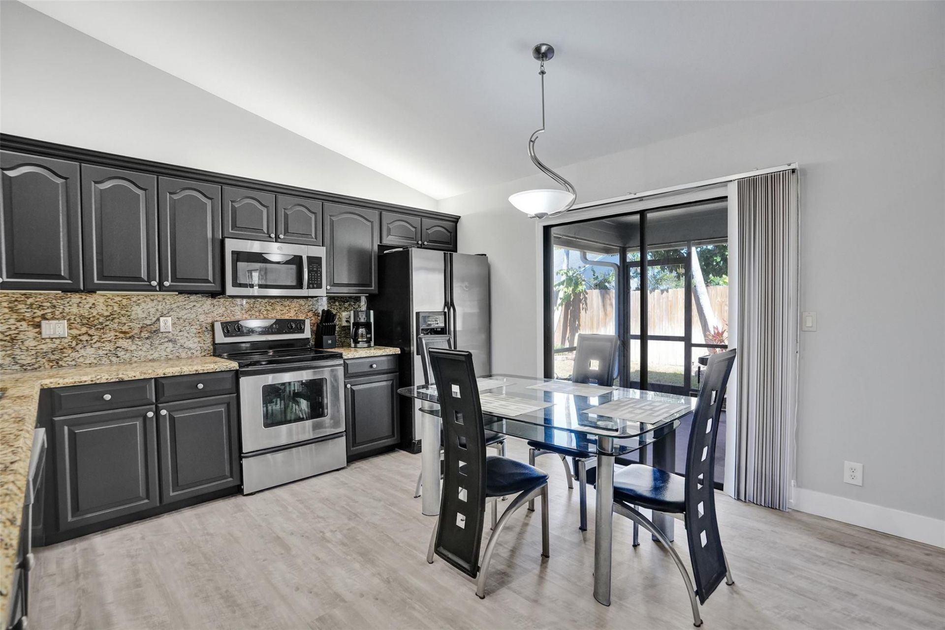 141 Roycourt Circle, Royal Palm Beach, FL 33411 Photo