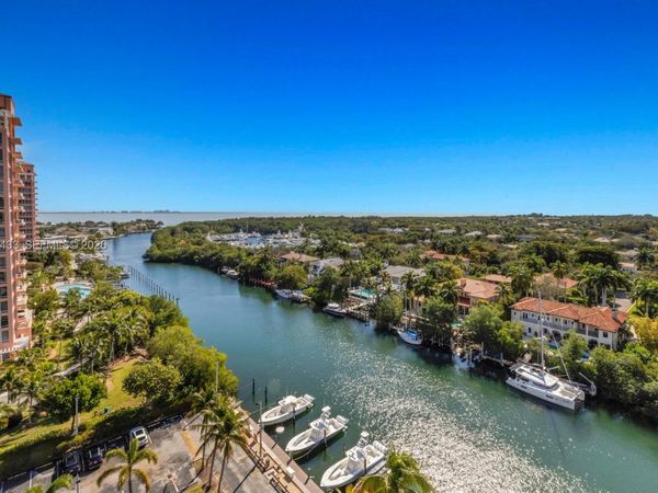 90 Edgewater Dr , Unit PH25, Coral Gables, FL 33133