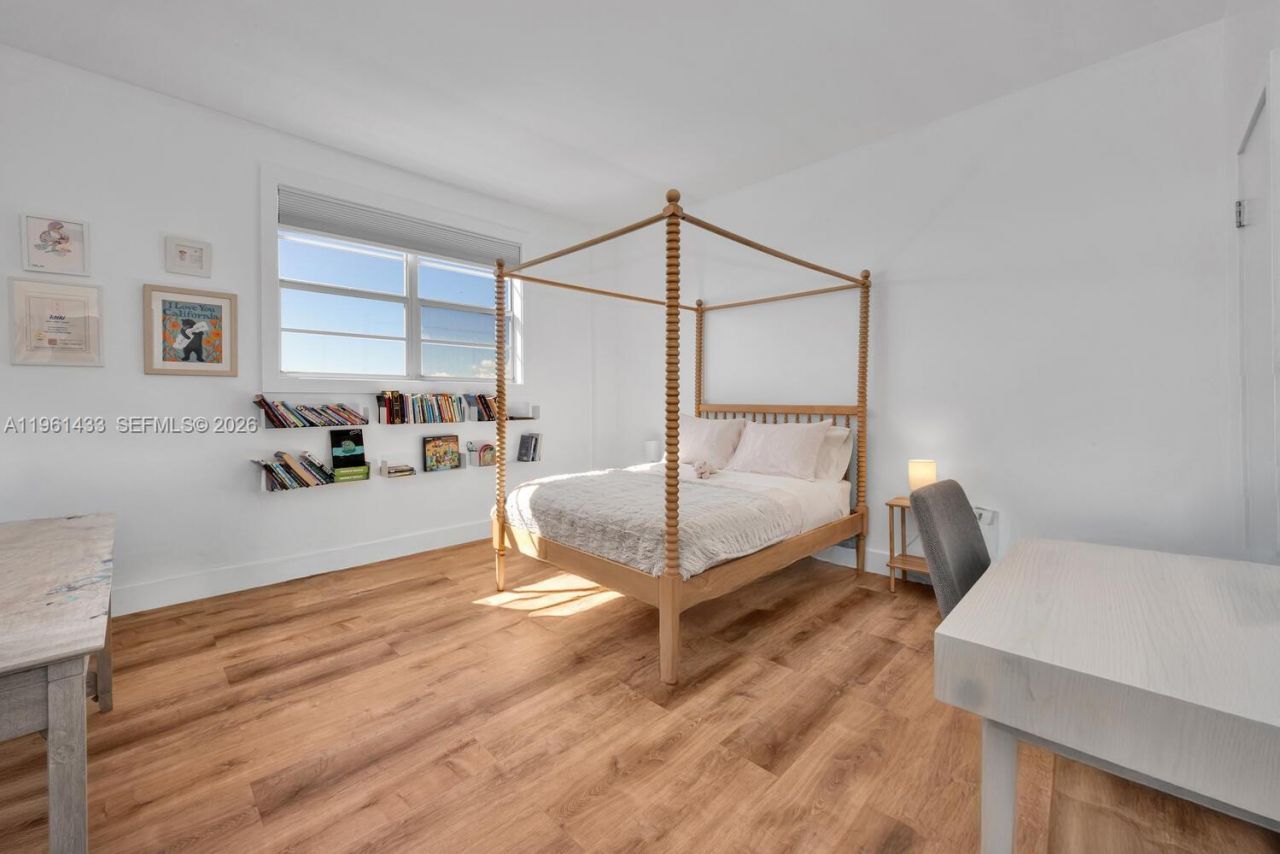 90 Edgewater Dr , Unit PH25, Coral Gables, FL 33133 Photo