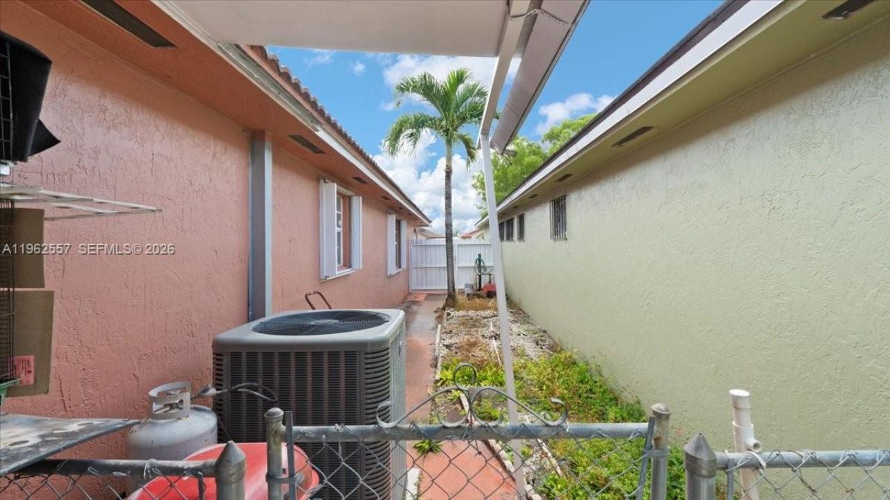 7568 W 4th Ct , Hialeah, FL 33014 Photo