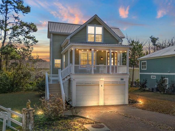 8 Sandlapper Way, Pawleys Island, SC 29585